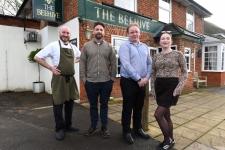 WHITE WALTHAM 137195