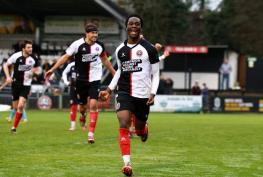 Holden gets a hand to It &ndash; But Popoola's spot-kick sends Maidenhead fifth