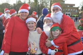 Hundreds join Santa fun run