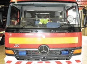 Car caught in flood water under Taplow Road bridge