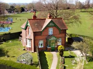 Park lodge with character and comfort