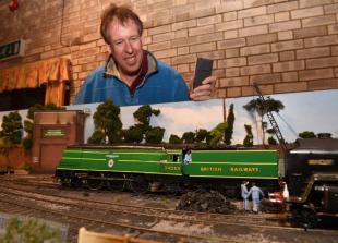 MODEL RAILYWAYS HOLD