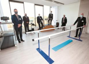 Trustees of the Louis Baylis Charitable Trust given tour of new Thames Hospice