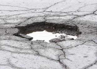 Councils respond to Government rating on new pothole map
