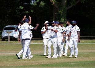 Burnham one win from Thames Valley League glory after crushing Boyne Hill