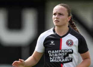Magpies soar past Worthing with first-half blitz sets up dominant win