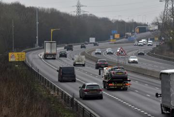 Forty-minute delays continue after crash on the M4 near Slough