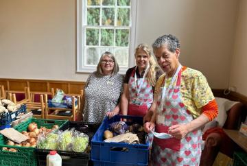 Sunningdale care home team volunteer at foodshare