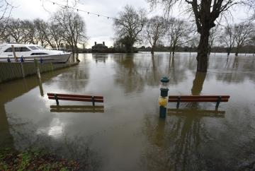 Hopes for River Thames scheme Channel One funding as the Government reviews flood defences