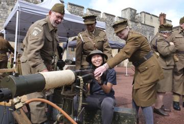 'Living history' wartime weekend at Windsor Castle marks 80th anniversary of VJ Day