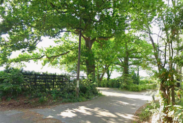 Inspector rules on dispute over stables in field next to £5m Taplow mansion