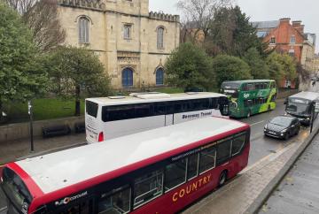 'Terrible' bus, coach and taxi idling problem in High Street sparks call for action