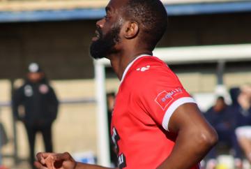 Magpies left frustrated as play-off push stalls against Chippenham at Hardenhuish Park Magpies left frustrated as play-off push stalls against Chippenham at Hardenhuish Park