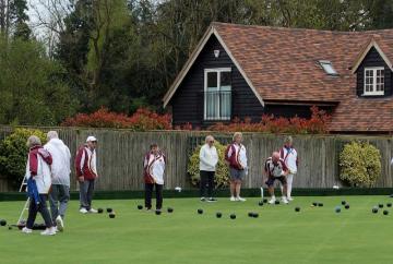 Maidenhead Thicket open green to a spot of rain and much merriment Maidenhead Thicket open green to a spot of rain and much merriment