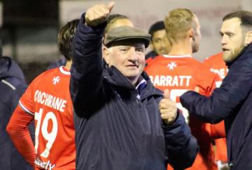 Magpies hit Salisbury for six as Devonshire nears emotional farewell