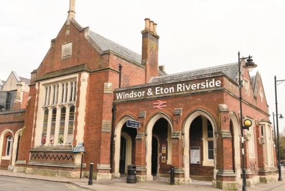 Coroner fears ‘worrying public ignorance’ after second teenager electrocuted on Windsor train tracks Coroner fears ‘worrying public ignorance’ after second teenager electrocuted on Windsor train tracks