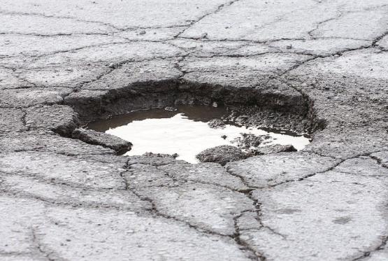 Councils respond to Government rating on new pothole map