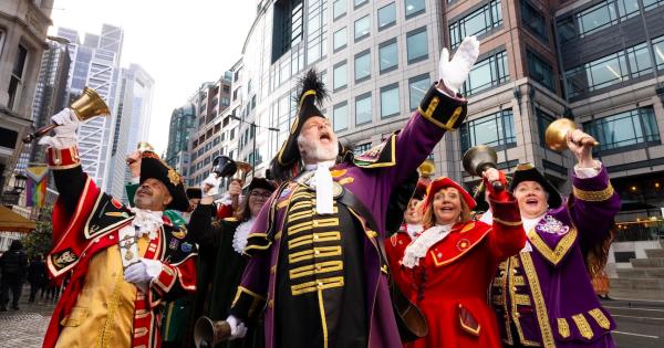 RBWM town crier swaps royal proclamations for Innocent&rsquo;s five-a-day drive