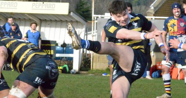 Henley Hawks stage stirring comeback to secure first away win