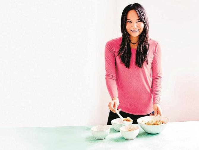 RECIPE Smoke tofu and broccoli Koreanstyle vegan ramdon Photo 1 of