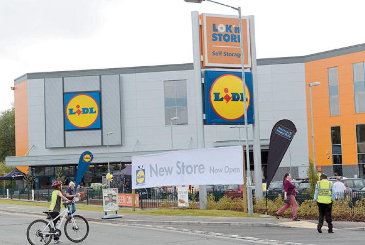 Lidl's Maidenhead supermarket opens Windsor Express