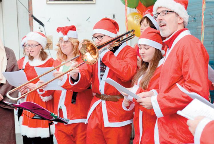 In pictures: River Church spreads Christmas cheer in Maidenhead High Street
