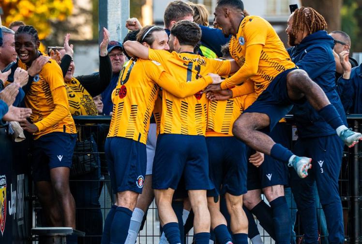 Live FA Cup updates: Slough Town vs Altrincham 