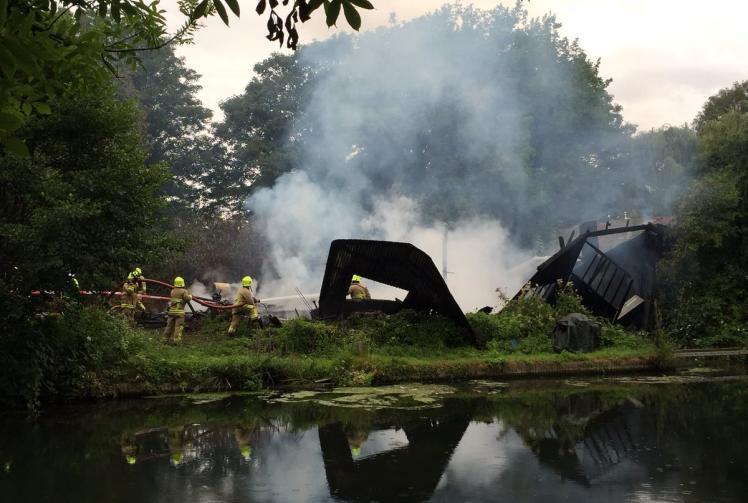 Fire-destroyed boathouse near Boulters Lock gets greenlight from inspector