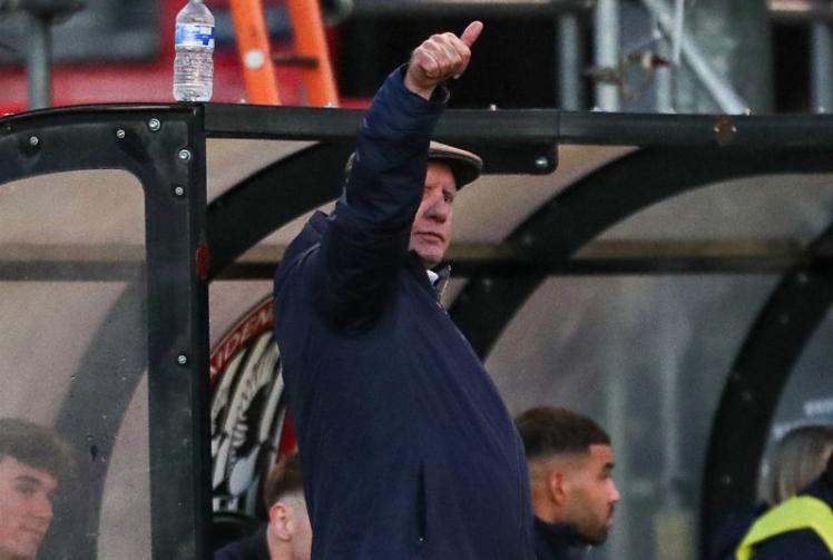 Devonshire bows out in style as Maidenhead  United cruise past Chippenham