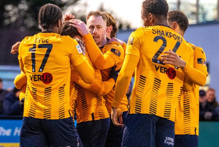 Oshilaja and Makowski help Slough turn the tables on Eastbourne and kick off 2026 in style