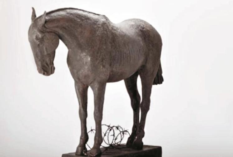 Bronze war horse statue approved for Ascot