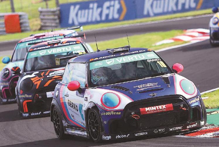 Bradley Gravett endures a challenging weekend in&nbsp;the Vertu Mini Challenge Series