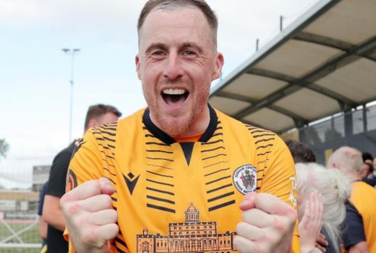 Slough Town pass toughest pre-season test yet with draw against Reading