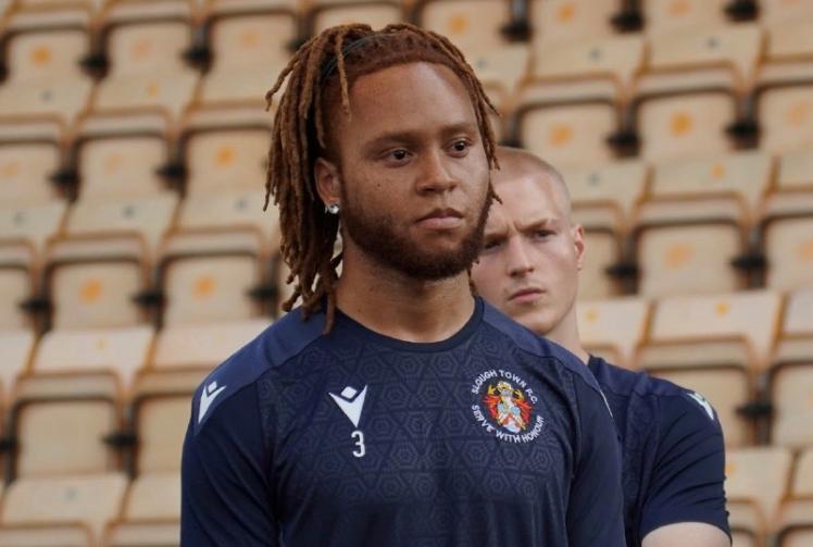 Slough Town still in the hat after stoppage-time setback at Welling United