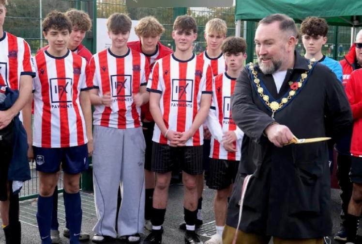 Mayor cuts ribbon on new council-owned park pitch