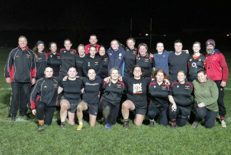 Two-time World Cup winner Alex Matthews helps coach the Phoenix Flames 