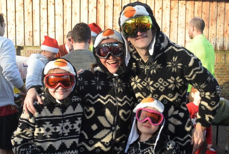 Hundreds join Santa fun run