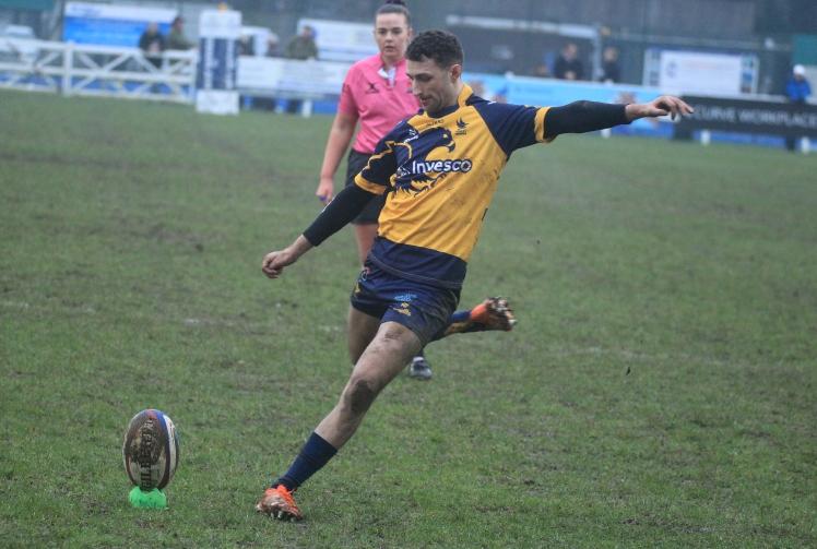 Henley 2nds power past county rivals