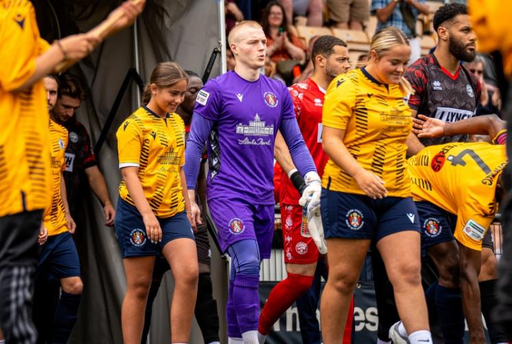 Slough Town confirm Desbois exit following seven-day apprioach as Marriott steps in